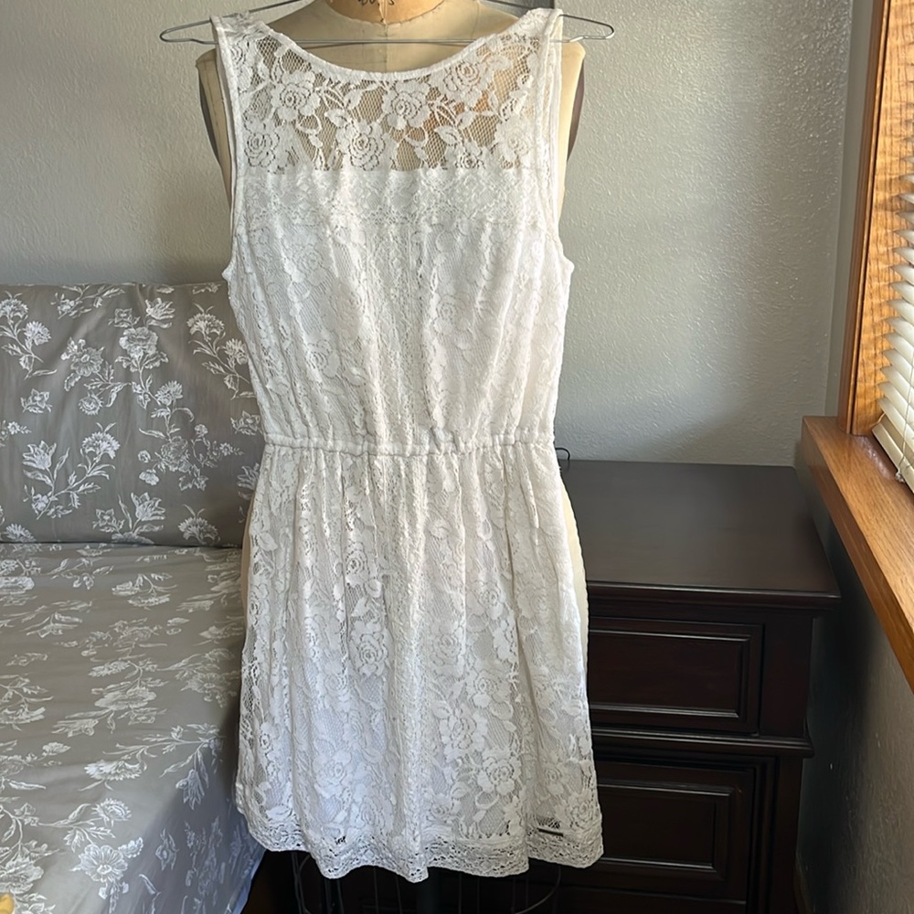 White lace dress